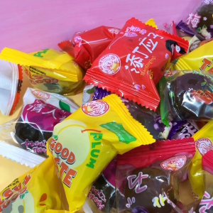 บ๊วยรวมรส ขนาด 1-2 กิโลกรัม ห่อแยกเม็ด เม็ดใหญ่เน้นๆ ราคาถูกสุดๆ อร่อยเคียวเพลิน