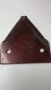 ใบมีดสามเหลี่ยม ขนาด 3 นิ้ว แบบ 2 รู ใบมีดตัดหญ้าแบบละเอียด ใบมีดรถเกี่ยวข้าว รถเกี่ยว เกรดใบเลื่อย ทรงสามเหลี่ยมอย่างดี