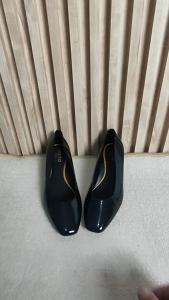 Rumahkaki - Sepatu Kerja Wanita Hak Tinggi 3cm Bahan Jelly Full Hitam Porto Lady PIK