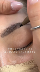 [พร้อมส่ง] Ettusais 0.01mm อายไลเนอร์เขียนคิ้ว เส้นเล็ก กันน้ำ  Eye Edition (Skinny Brow Liner) Extra Fine Eyebrow