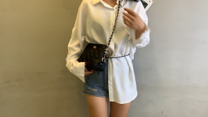 กระเป๋าใบเล็กคุณภาพสูงสำหรับผู้หญิง 2024 สไตล์ใหม่ฤดูใบไม้ผลิและฤดูร้อนแฟชั่นกระเป๋าแมสเซนเจอร์ทุกการแข่งขันINSกระเป๋าโซ่เพชร