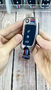 Ốp Chìa Khóa Xe Ford Ecosport Focus Fiesta Mondeo Escape Hợp Kim Cao Cấp Bền Bỉ Họa Tiết 3 Sọc Màu Sang Trọng Lịch Lãm