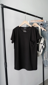 เสื้อคอกลมกระเป๋าเจาะ ผ้าคอตตอนสลาฟเนื้อบาง (เสื้อทำความสวยงามกับคอกลม)