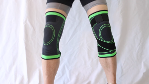 สายรัดเข่า ที่รัดเข่า ป้องกันอาการบาดเจ็บ สนับเข่ากีฬา สายพยุงหัวเข่า Knee Support สนับเข่าเล่นกีฬา( 1ชิ้น)SP103