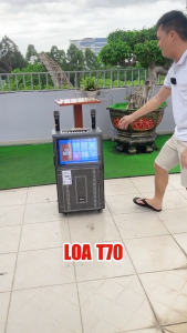 Loa Màn Hình MTMAX T70 15 inch Công Suất 300W Bass 25cm 2 Treble Kết Nối Bluetooth 5.0 HDMI USB 3.0 OTG Kèm Micro Pin Sạc Type-C Dàn Karaoke Mini Di Động Thiết Kế Hiện Đại Bảo Hành 12 Tháng