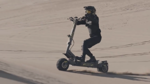 สกู๊ตเตอร์ไฟฟ้าจากเยอรมันนี LANGFEITE รุ่น GT2RS ปี 2025 ที่แรกในไทย คุณภาพยุโรป เกรดพรีเมี่ยม มอเตอร์แรง แข็งแรง