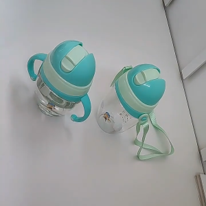 รุ่นใหม่ ขวดน้ำของเด็ก ถ้วยหัดดื่ม ขวดปากกว้างพกพาสะดวก ปิดฝาคว่ำไม่หก 360 ล้างง่ายองศาโดยไม่มีน้ำรั่วทนทาน 240-320 มล Tritan PP ซิลิโคนวัส