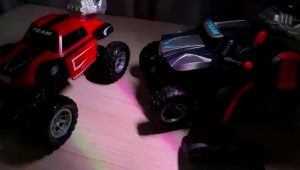 8T Rc 2077-S Mobil Remote Spray Truck Rc Asap Rc Off-Road Mainan Mobil Remote Control 2WD Strong Speed 1:18 Mainan Anak Rc