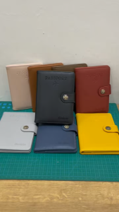 Deabolar Travel Wallet untuk Paspor dan Kartu Dengan Kancing K3286 Bahan Sintetis Tebal