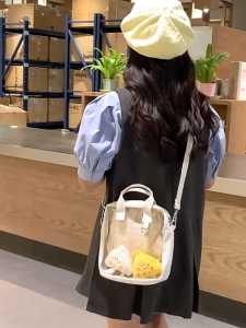 👜 Funtory 😚 พร้อมส่ง กระเป๋า Ita Bag ใส่ตะเร้กก ผ้าไนลอน รุ่นอัปเกรด ด้านในกว้างขึ้น ใส่ตุ๊กตา บง ไปคอน กันน้ำ กันฝุ่น