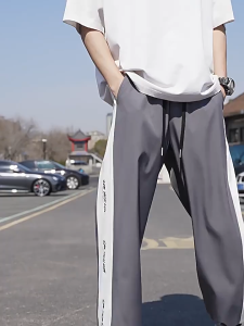 กางเกงลำลองผู้ชายฤดูร้อนผ้าไหมน้ำแข็งบาง Drawstring ตรงกางเกงหลวมกางเกงกีฬา