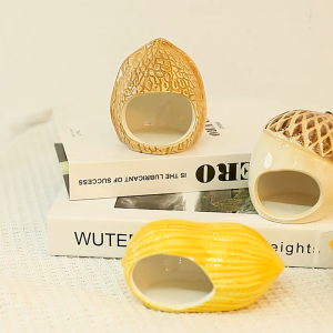 nhà sứ hình quả óc chó đậu phộng hạch đào  gốc cây dừa cho hamster và sóc - T3 PETS SHOP