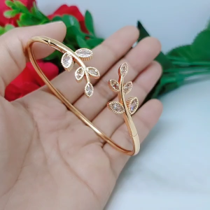 Gelang Bangle Fleksibel Perhiasan Aksesoris Lapis Emas Tidak Mudah Luntur R1-6F