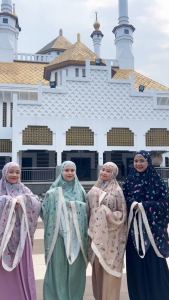 Mukena Aluna | Bahan Rayon | Ukuran All size | Mukena travel motif bunga bonus tas mukena cantik