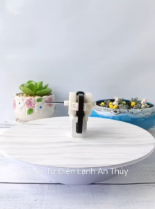 Quạt tủ lạnh SANYO 220v mỏng 182