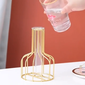 Elegant Metallic Gold Iron Vase Transparent Flower Hydroponic Display For Interior Rose Decoration