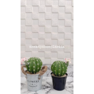 Tanaman Hias Kaktus Mini Bunga Pink Variasi Pot Kaleng & Pot Dasar Artificial Pajangan Meja Dekorasi Ruangan