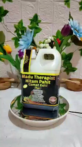PAKET 2 BOTOL MADU HITAM PAHIT THERAPIST PLUS RAMUAN HERBAL BERKUALITAS 1KG (KEMASAN BARU)