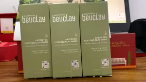 Mặt nạ bùn đất sét trà xanh Beuclay tuýp 70g giúp loại bỏ bã nhờn kiểm soát dầu tẩy tế bảo chết giúp da sáng mịn màng