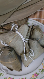 บะจ่างคุณยายไส้เค็ม สูตร40ปี อร่อย เครื่องแน่น วัตถุดิบดี ขนมเทียนไส้เทียนไส้เค็ม ข้าวต้มมัด3สีไส้กลัวย