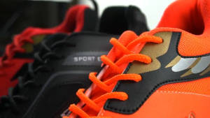 HIPZO Sepatu Badminton Olahraga Pria M33 Sekolah Volly sepatu joging lari berkualitas