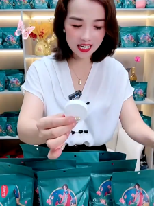 (30cm*35cm) Tuala Muka Kapas Mampat/Disposable Compressed Towel Travel Packaging