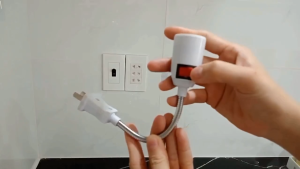 Đui Đèn Xoáy E27 Công Tắc Liền Thân Hợp Kim Bẽ Cong Nhiều Hướng