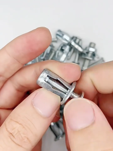 X-Tools Sekrup M5 / Sekrup M6 / Jack Nuts M5 / Jack Nuts M6 Bahan Metal Untuk Dinding Besi