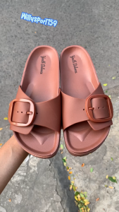 Sandal jelly wanita selop terbaru karet Balance model gesper kekinian nyaman di pakai flip flop remaja korea selop