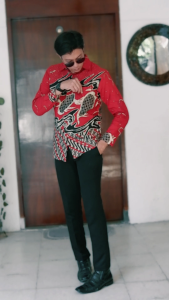 Galeri Batik Ardev - Jalada Kemeja Batik Pria Slim Fit Lengan Panjang Atasan Batik Warna Merah