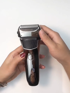 Electric Shaver with Precision Trimmer for Men Rechargeable Electric Razor with Beard Trimmer Foil Shaver Wet & Dry Cordless Electric Shaver for Men Face Clean Shaving