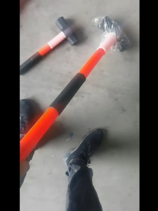 ค้อนแปดเหลี่ยม ค้อนรื้อถอนผนัง ค้อนสไลด์ผนัง เครื่องมือก่อสร้าง ค้อนมือหนักทรงจำแข็ง ค้อนสไลด์ติดผนังในตัว