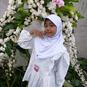 Kerudung Rabbani Karimun Putih: Simpel, Ringan & Modis