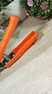 CHOBIG Penjepit Mangkok Capit Kukus Jepit Panci Bowl Clipper Capitan Anti Panas Jepitan Dapur Kitchen Tong