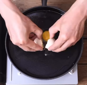 HOME UPGRADE DEPOT 22cm/26cm/30cm Non-stick Pan Cast Iron Frying Pan Korean Style Sheet Pan Skillet Seasoned Cast Iron Skillet Uncoated Pancake Pancake Pizza Baking Pan Iron Plate Baking Tray