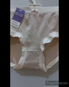 Celana Dalam Wanita Laikadi 667/669 Rajut Tanpa Jahitan Samping Size L