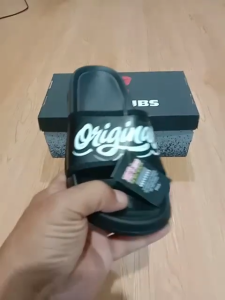 KIDZTUBS Sandal Anak Laki-Laki Karet Slipper Slide Selop Slipon Jepit Karakter Warna Hitam Usia 6-10 Tahun-Sendal2008081324