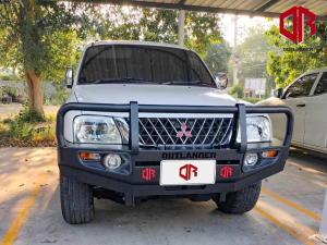 กันชนหน้าสตราด้า Mitsubishi Strada - กันชนหน้าบูลบาร์ Bull bar รุ่น Sport กันชนหน้าสามเขา OUTLANDER สำหรับ มิตซู​บิชิ สตราด้า