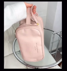 New Makeup bag Large Capacity Storage bag thickened Toiletry bag Portable Travel Portable storage bag light luxury