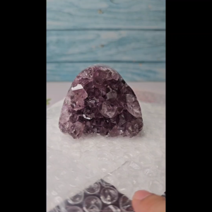 CrystaLuver PVH 61 Natural Amethyst Crystal Geode.