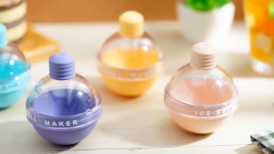 🍓Strawberry.thai🍓 แม่พิมพ์ก้อนน้ำแข็ง ทำวิสกี้ แม่พิมพ์เครื่องทําน้ำาแข็ง ขนาดเล็ก พร้อมส่ง