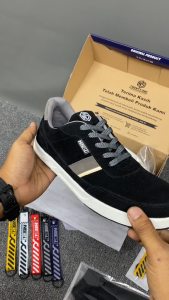 Sneakers Kasual Pria Distro Bandung: Sepatu Hitam Navy Blue