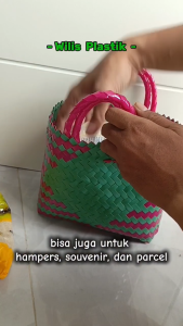 Tas Anyaman Plastik Kaca Kecil (S) / Tas Anyam Keranjang Belanja / Tas Bingkisan Hampers Parcel