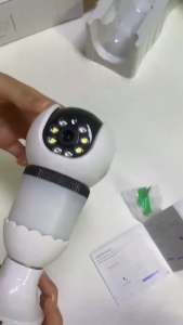 V380 Pro 5MP Bohlam 2-In-1 Kamera CCTV Bohlam Terhubung Wifi Kamera Pengintai Jarak Jauh Panorama 360° Pelacakan Otomatis Tahan Air Penglihatan Malam Inframerah Audio Dua Arah