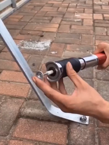 100 pezzi di chiodi rotondi da 32 mm/42 mm pistola sparachiodi in acciaio manuale