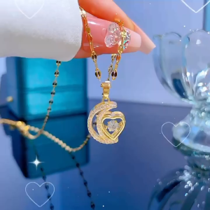 Pure 916 Saudi Gold Titanium Steel Moon and Love Smart Clavicle Necklace