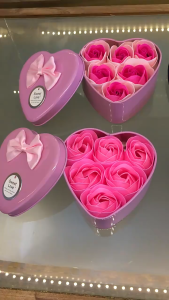 [SG] Rose Soap Flower in Heart-Shaped Iron Box Gift Box Artificial Flower Set for Birthday Wedding Proposal ROM an