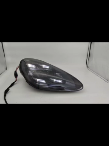 Porsche Cayenne 958 (2011-2014) Upgrade 2022 Style Matrix LED Headlight