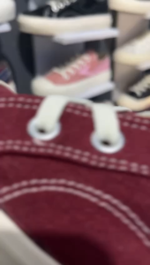 Sneakers Pria & Wanita Warna Maron: Sepatu Kekinian & Kasual