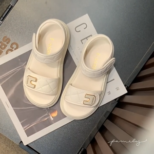 Dép Trẻ Em Mùa Hè Mới Thời Trang Anh Quốc Sandal Trẻ Em Đi Chơi Đi Học YF133 Cho Bé Yêu Size 26-37